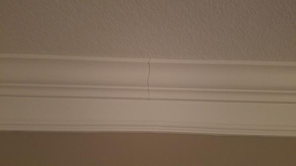 Crown Molding Crack 2 Smithbilt Homes